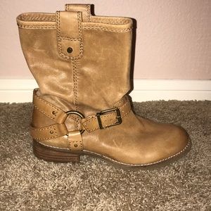 Gianni Bini ankle boots